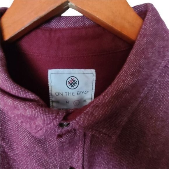 On The Byas Men's L Large Button up Shirt Maroon 100% Cotton Pocket - Picture 4 of 8
